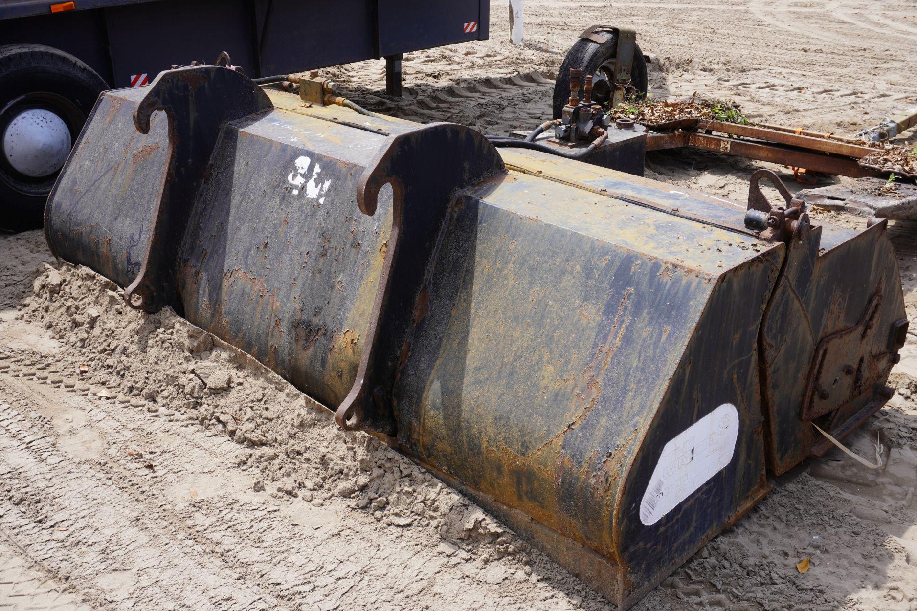 SWEEPER ATTACH FOR LOADER