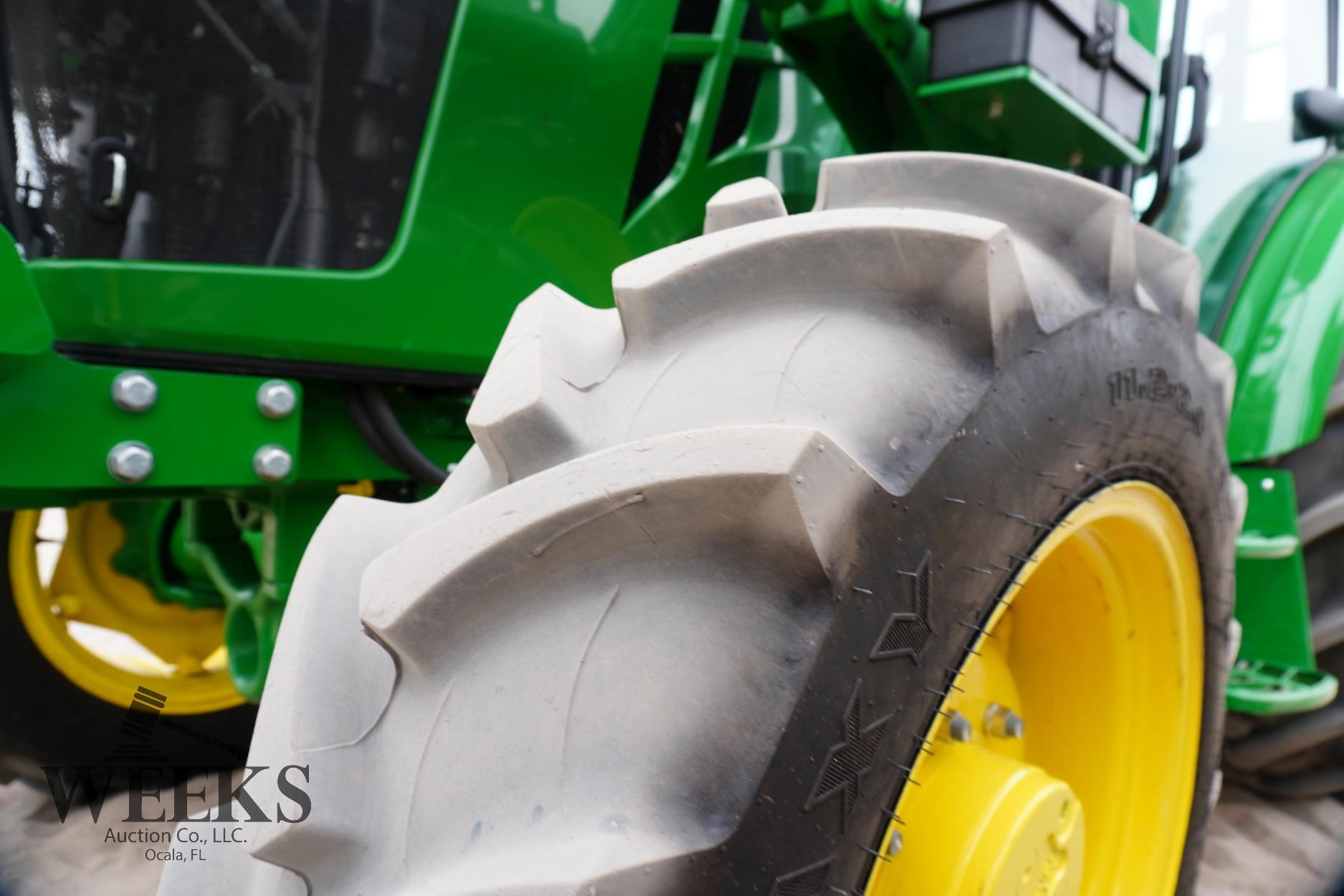 JOHN DEERE 5075E W/LOADER
