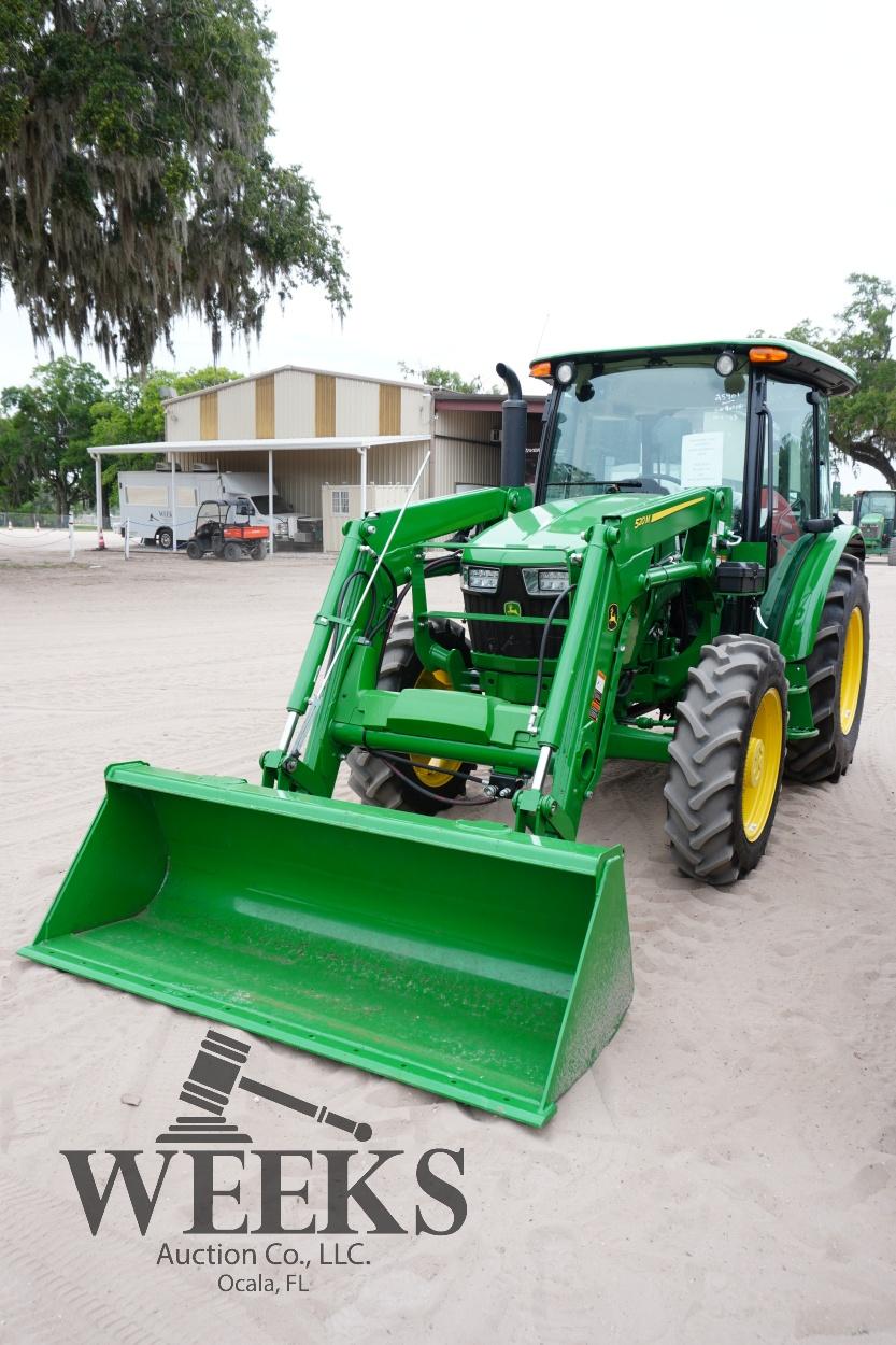 JOHN DEERE 5075E W/LOADER