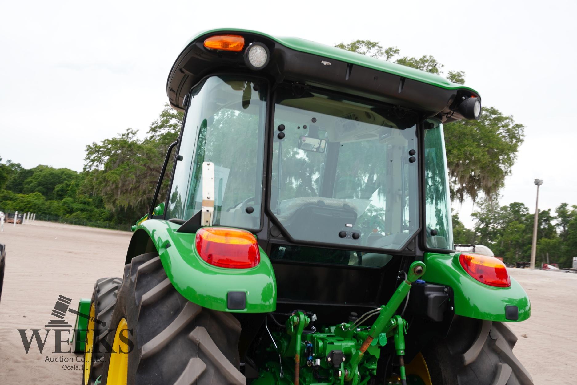 JOHN DEERE 5075E W/LOADER