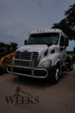 FREIGHTLINER SEMI (N/R)