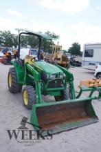 JOHN DEERE 3043D W/LOADER