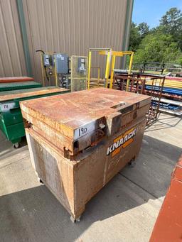 KNAACK 4’X2.5’X3.5’ METAL ROLLING JOB BOX