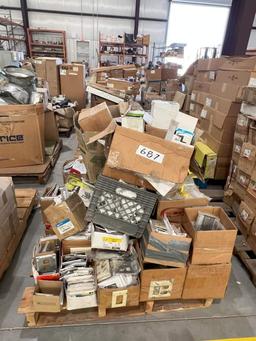 PALLET  OF ASSORTED WALL PLATES; BOX COVERS; AND MISCELLANEOUS ELECTRICAL PARTS