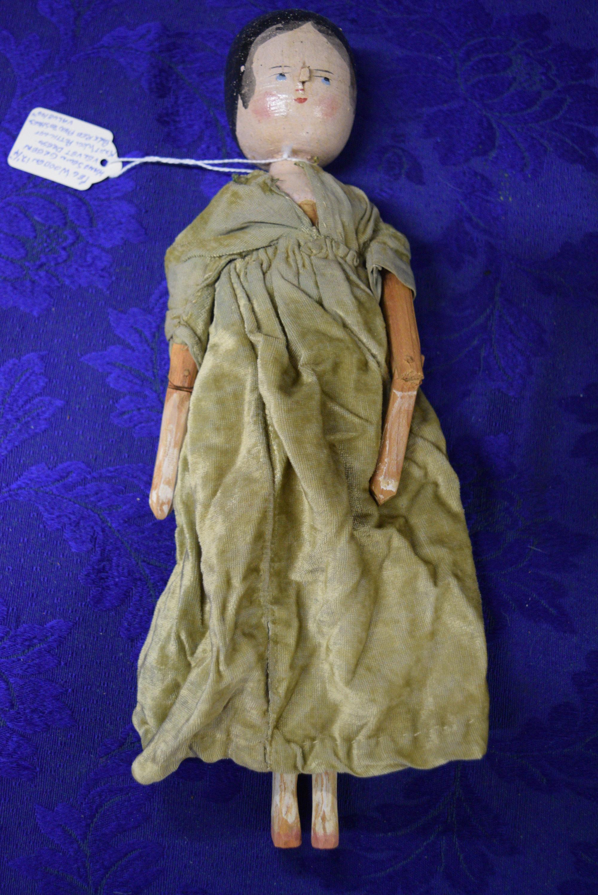 VINTAGE PEG WOODEN DOLL!