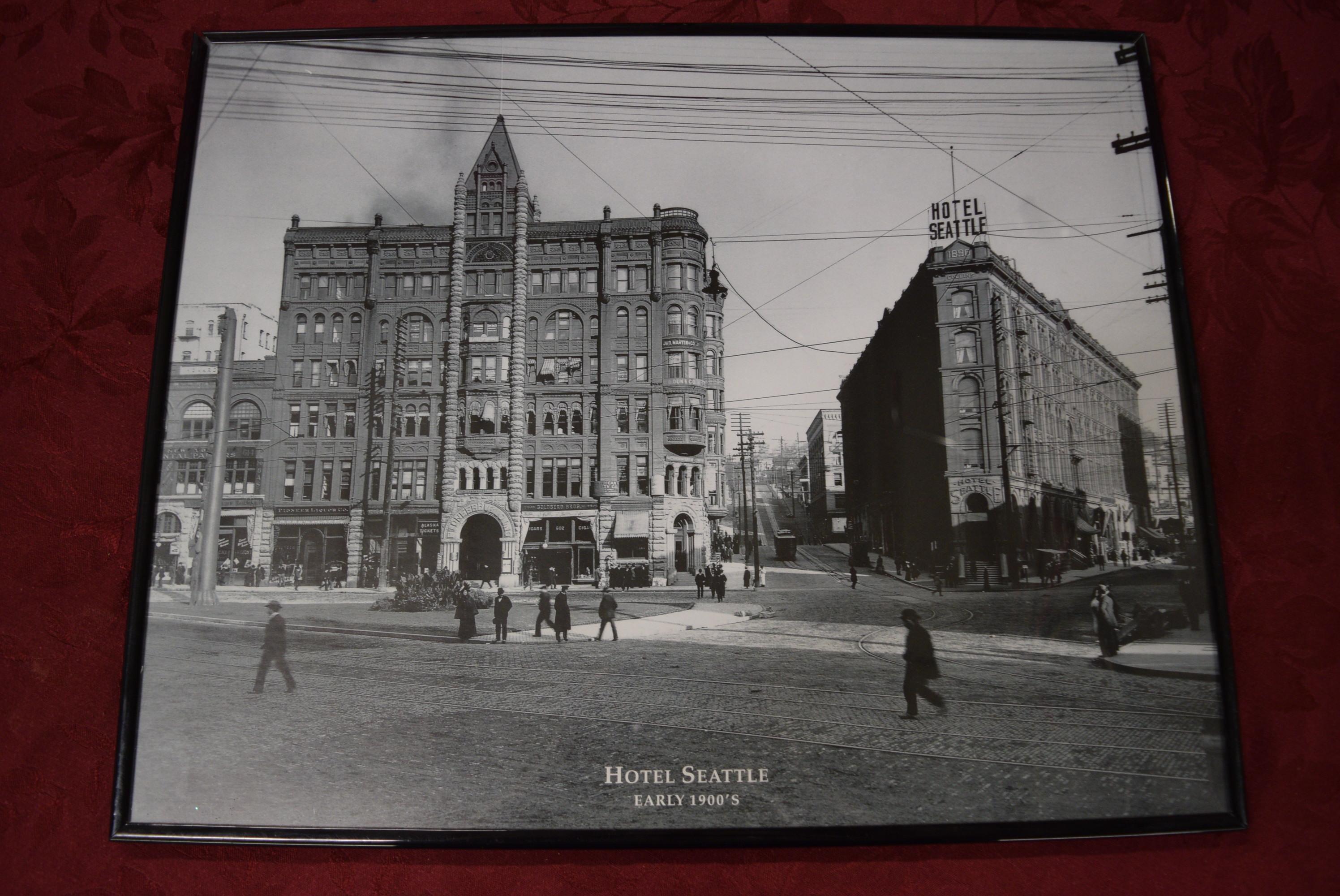 AWESOME FRAMED ICONIC SEATTLE!