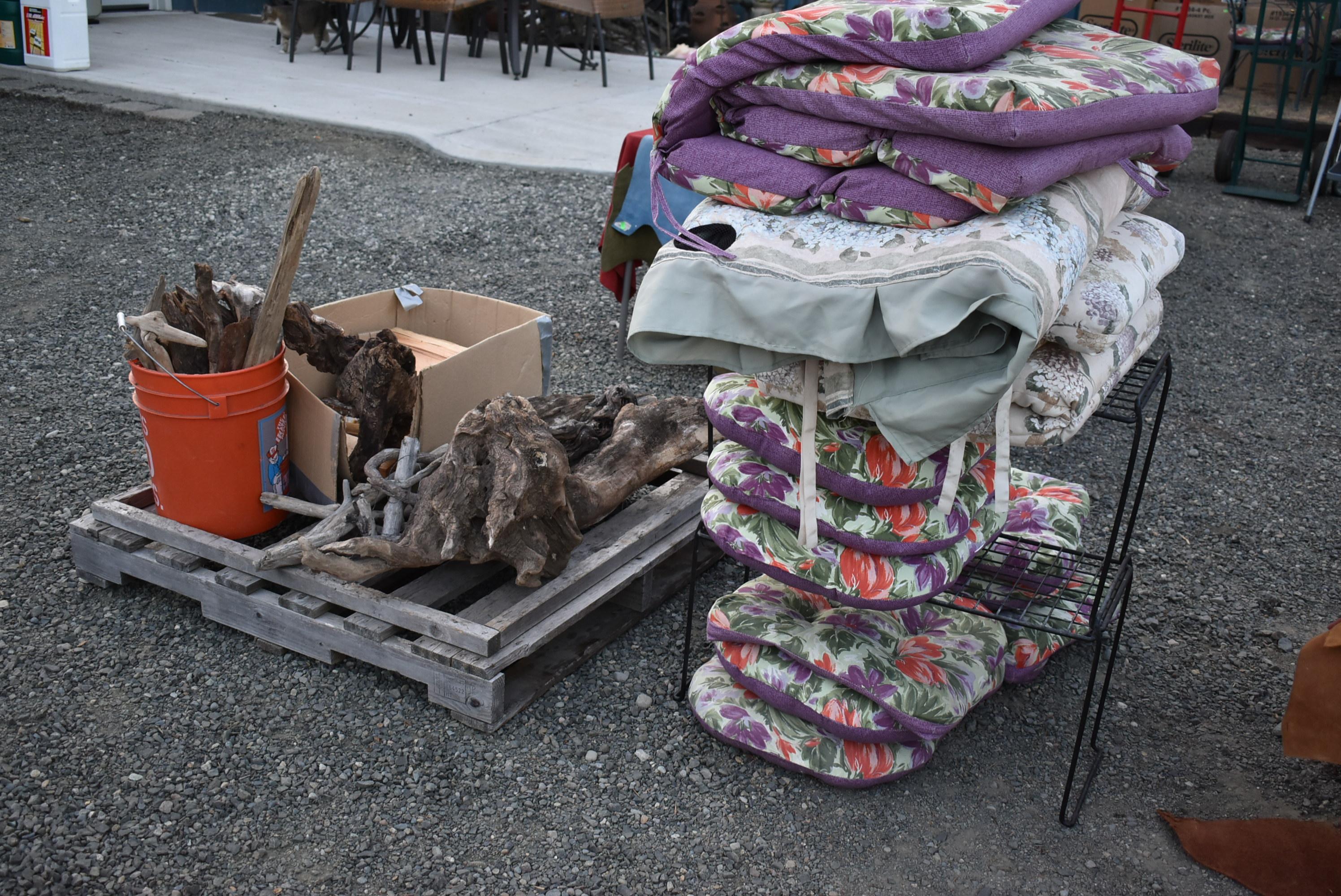 CHECK OUT THESE AWESOME EARLY BIRD AUCTION ITEMS!