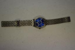 BEEP BOOP NIXON ANALOG WATCH!