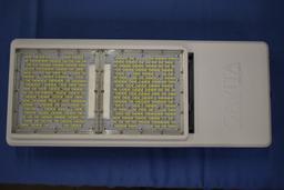 GAVITA LED GROW LIGHTS!! NO BOX. LOT 3-2