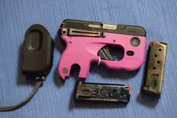 FIREARM/GUN TAURUS CURVE!! H 1729