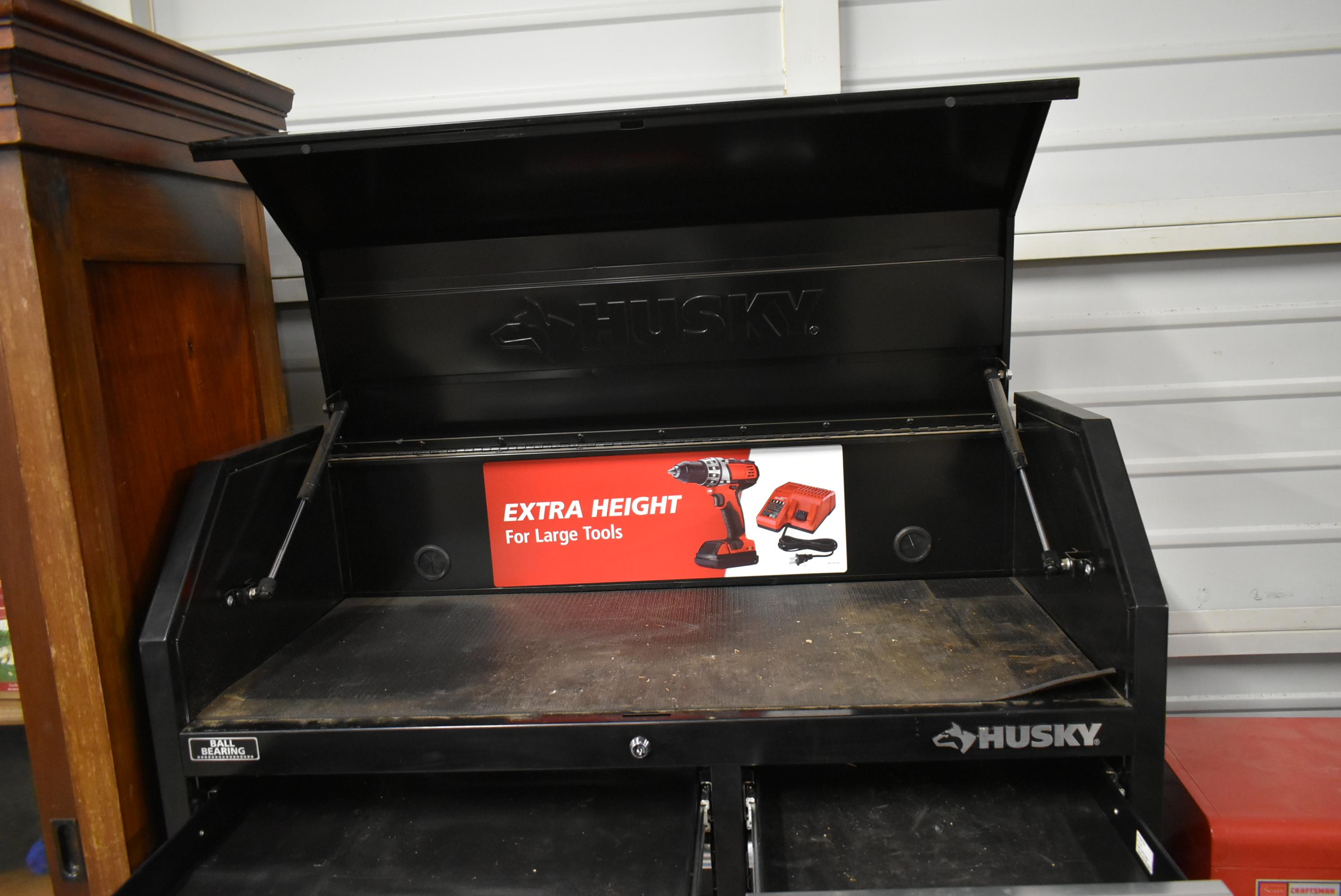 DOUBLE STACK HUSKEY ROLL AROUND TOOL BOX!