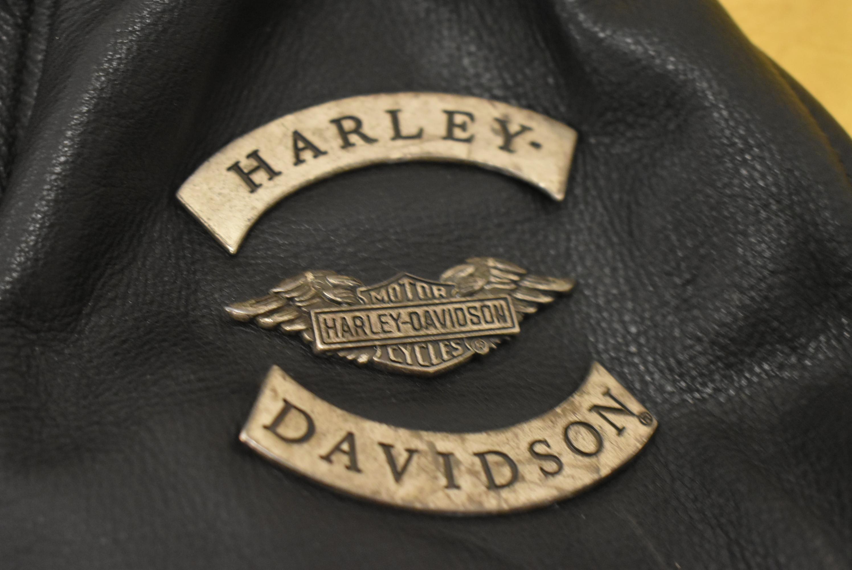 HARLEY DAVIDSON LEATHER JACKET!! 70