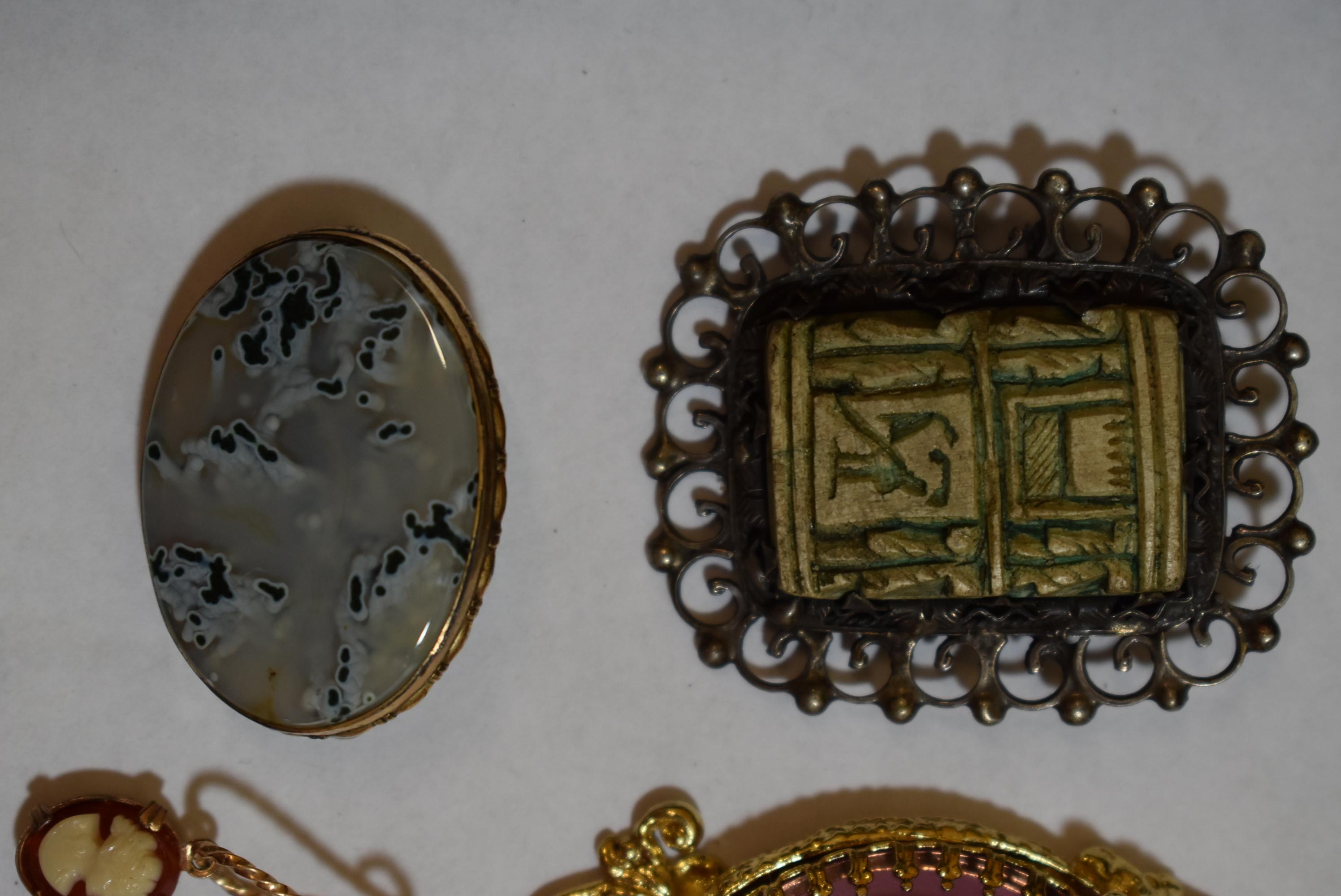 STUNNING CAMEO'S & PINS!!