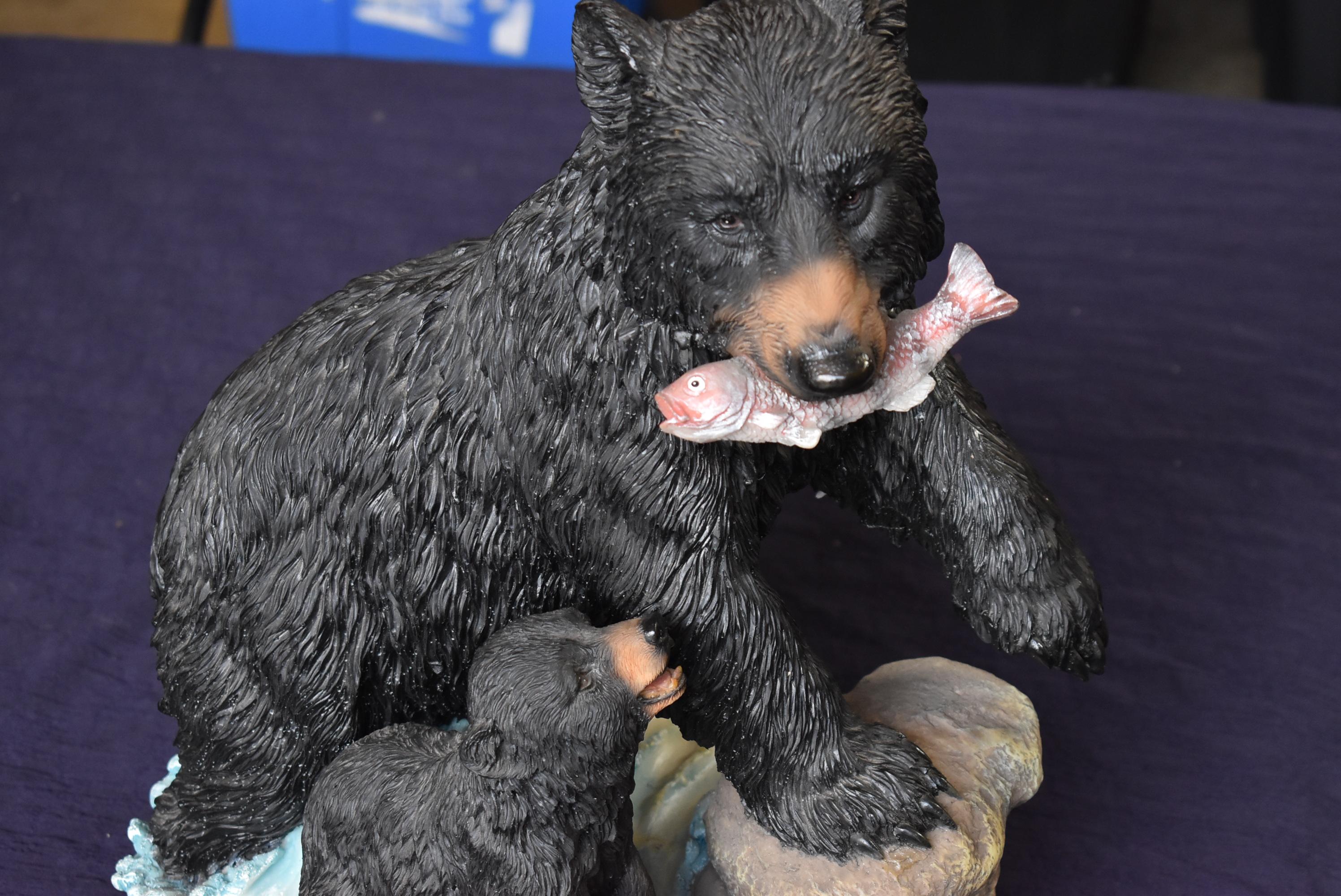 BEAR SCULPTURE!!