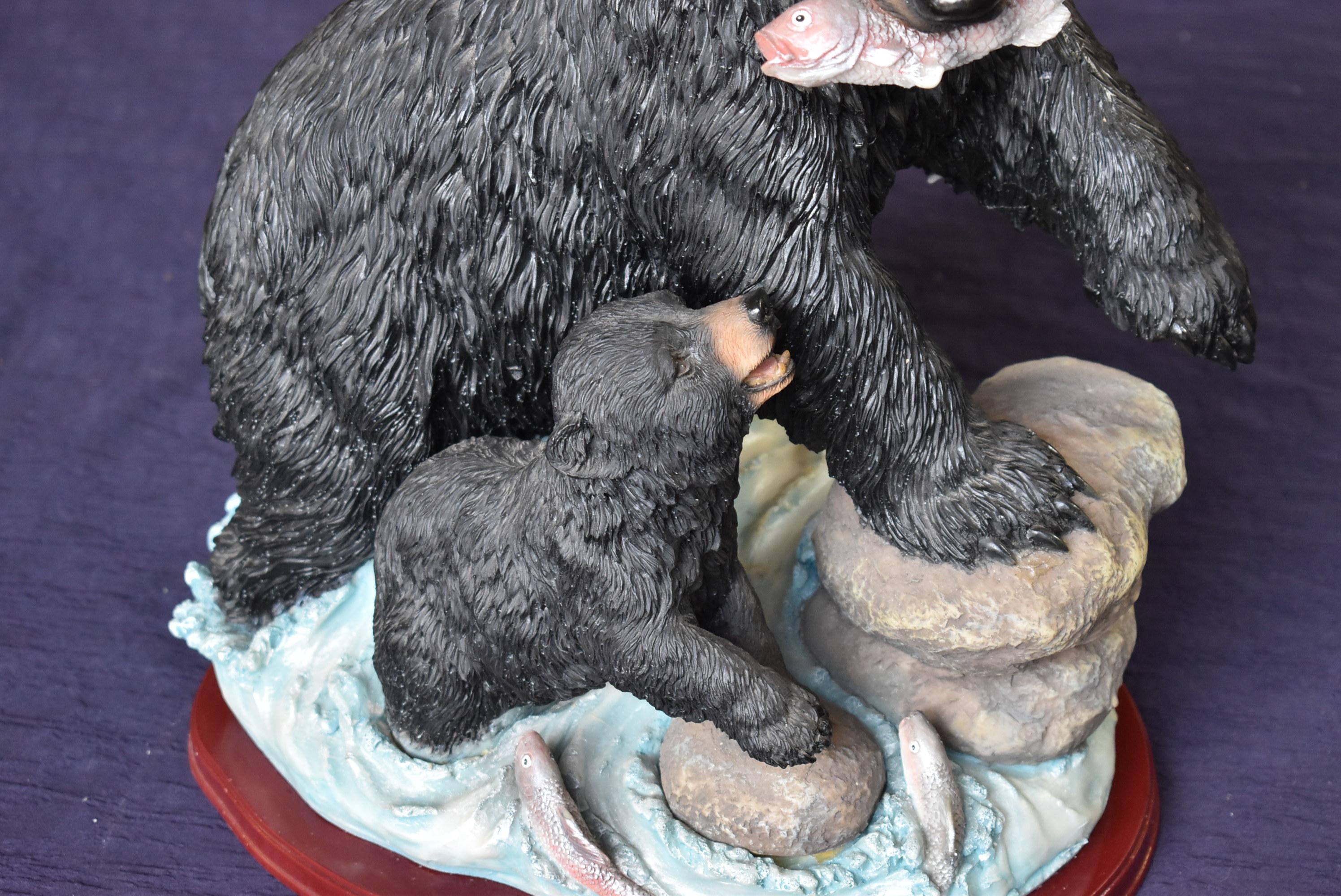 BEAR SCULPTURE!!