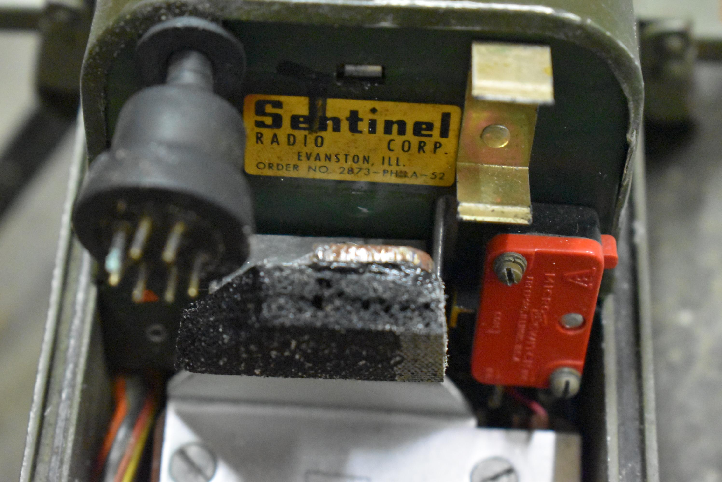 KOREAN WAR RADIO RECIEVER TRANSMITTER!!!