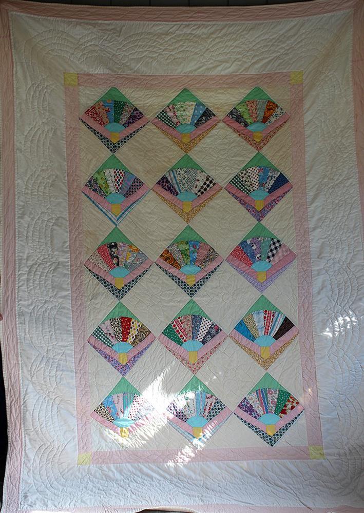 67" x 96" Hand sewn Fan quilt - Some light discoloration