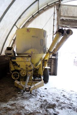 Roskamp Mfg. Inc. Roller Mill Feed Grinder