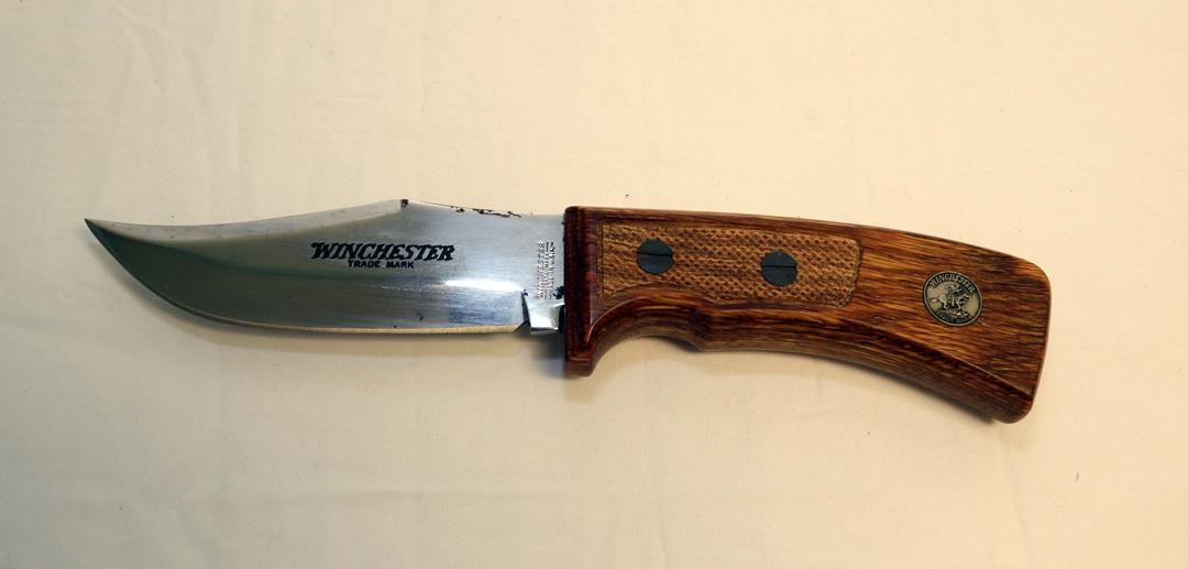 (3) KNIVES: A WINCHESTER HUNTING WOODEN HANDLE 8" AND A WINCHESTER HUNTING