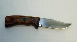 (3) KNIVES: A WINCHESTER HUNTING WOODEN HANDLE 8" AND A WINCHESTER HUNTING