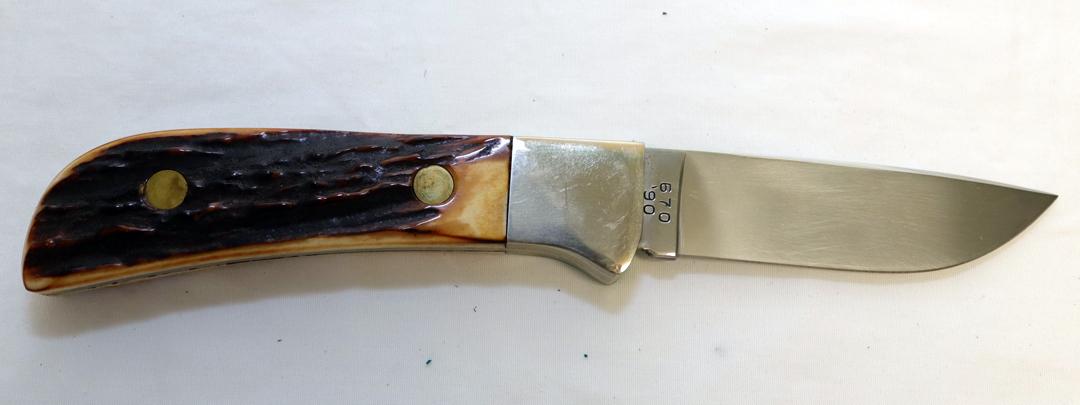 (3) KNIVES: A WINCHESTER HUNTING WOODEN HANDLE 8" AND A WINCHESTER HUNTING