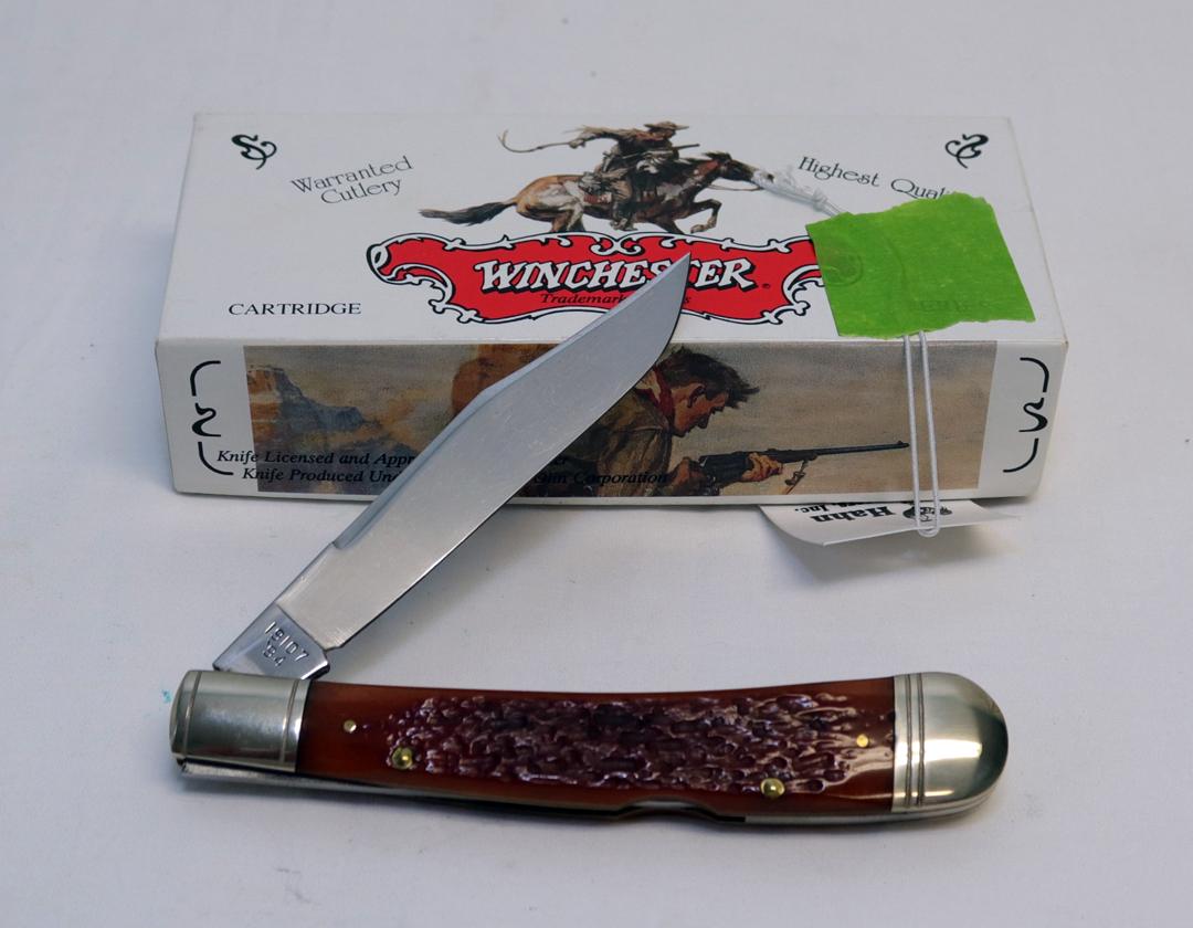 WINCHESTER 19107 BURNT ORANGE JIGGING BONE HANDLED BULLET KNIFE AND BOX