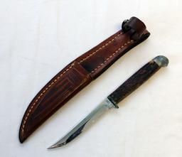 (2) CASE POCKET STEELS, A CASE PETITE HUNTING KNIFE W/ SHEATH, 2 CASE FOLDE