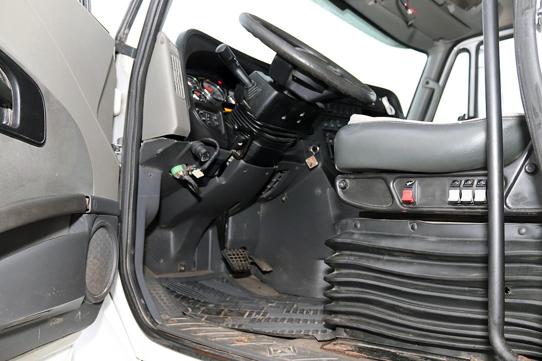 2011 International ProStar Day Cab Semi Tractor