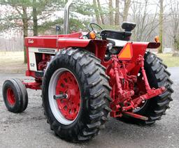 EXCELLENT INTERNATIONAL 1066 WIDE FRONT TURBO DIESEL TRACTOR