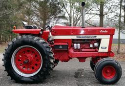 EXCELLENT INTERNATIONAL 1066 WIDE FRONT TURBO DIESEL TRACTOR