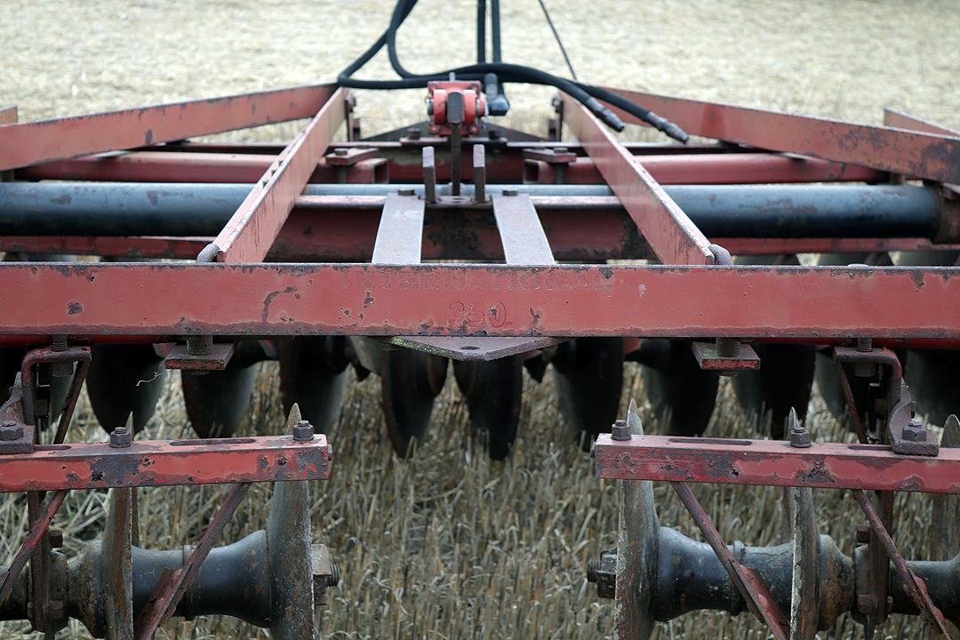 IH model 350, 10' wheel disc ,very good condition