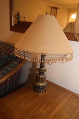 (3) Matching end tables, (2) lamps and other misc. décor