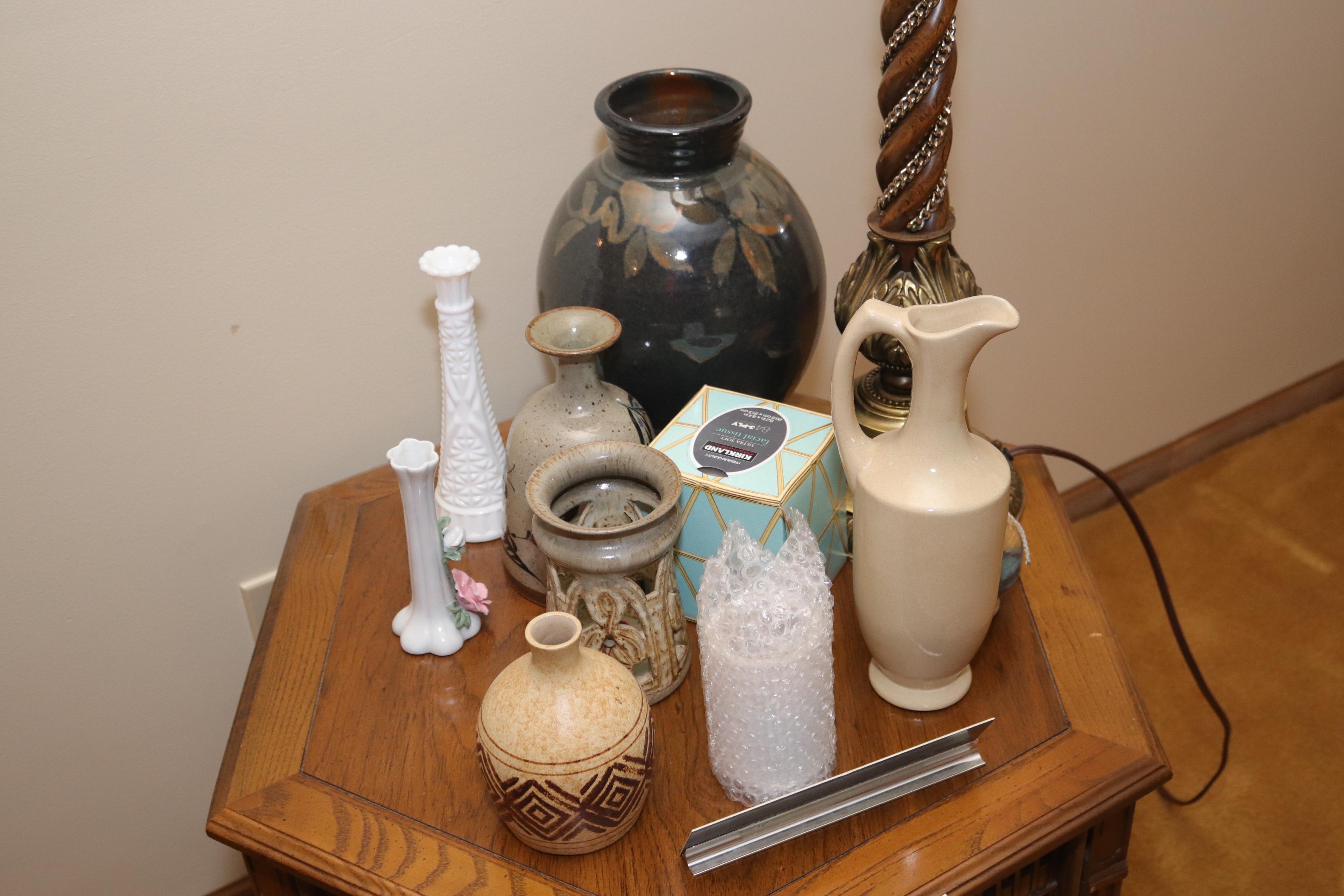 (3) Matching end tables, (2) lamps and other misc. décor