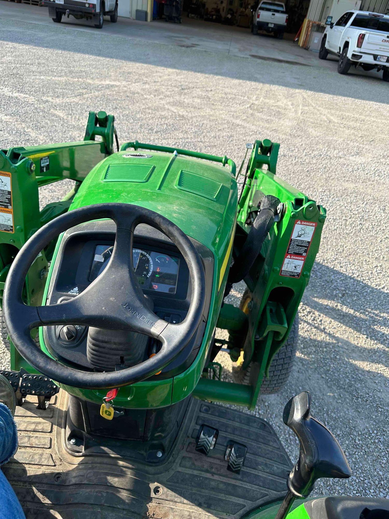 JOHN DEERE 4052R DIESEL FWD TRACTOR