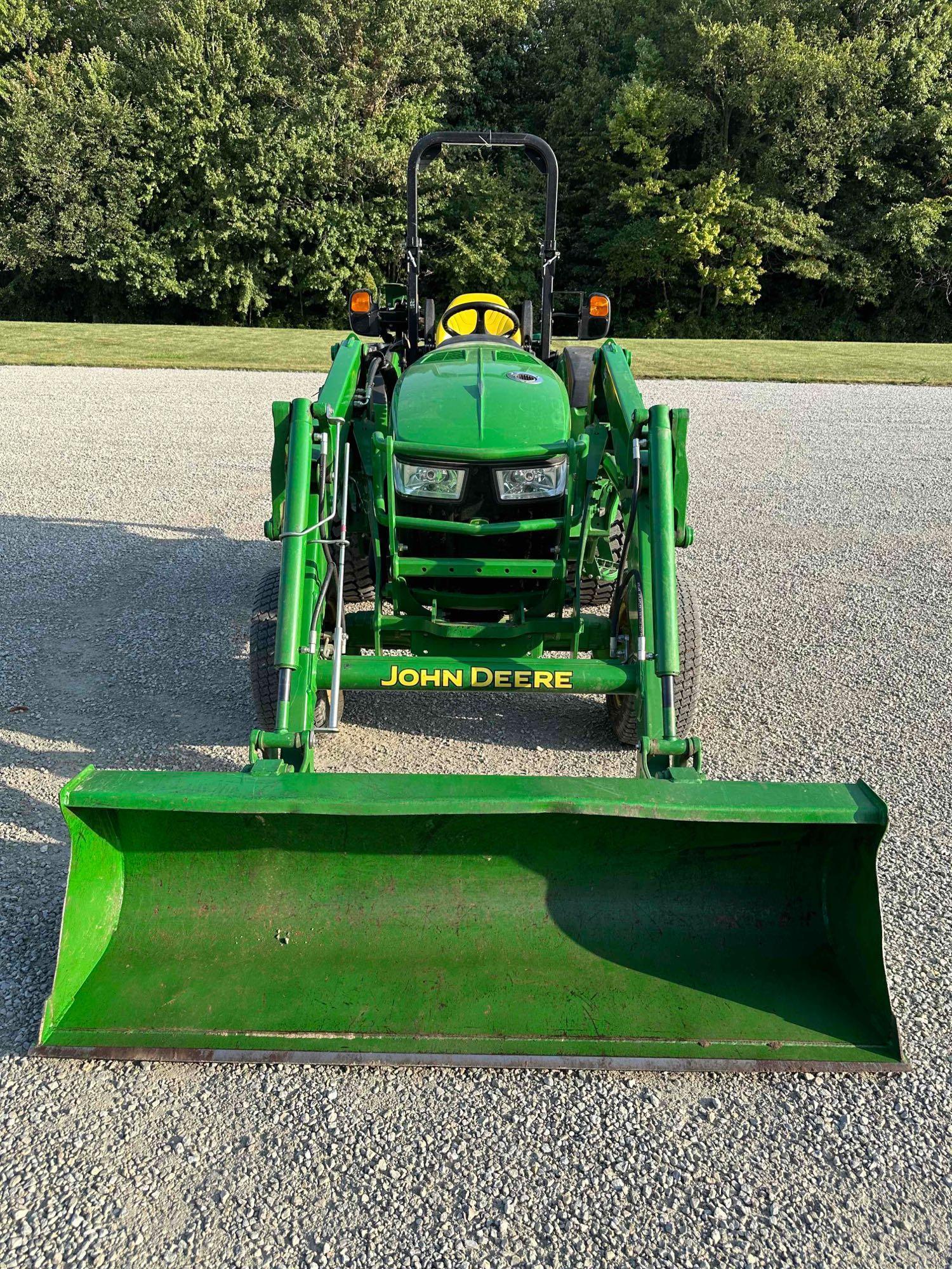 JOHN DEERE 4052R DIESEL FWD TRACTOR
