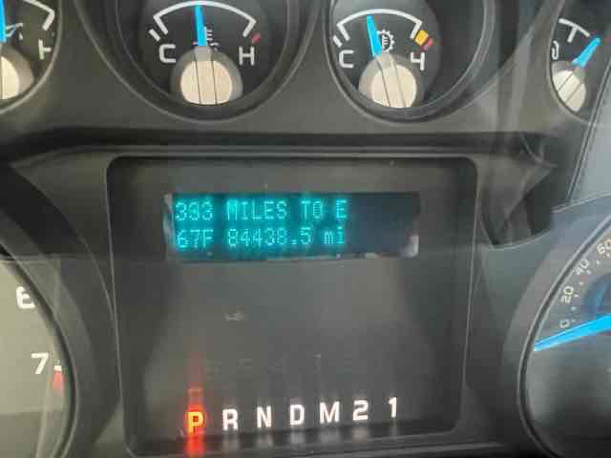 2011 FORD F-350 GAS STANDARD CAB SERVICE TRUCK