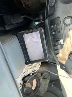 2011 FORD F-350 GAS STANDARD CAB SERVICE TRUCK