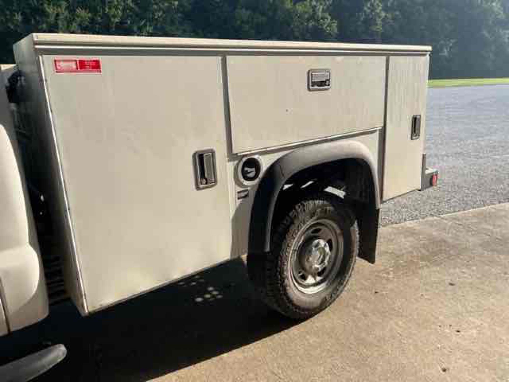 2011 FORD F-350 GAS STANDARD CAB SERVICE TRUCK