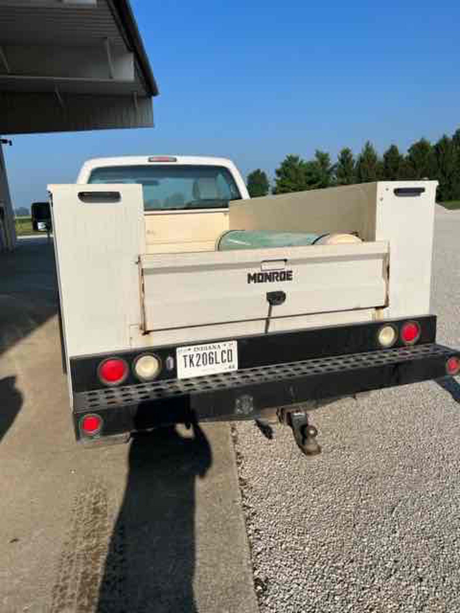 2011 FORD F-350 GAS STANDARD CAB SERVICE TRUCK