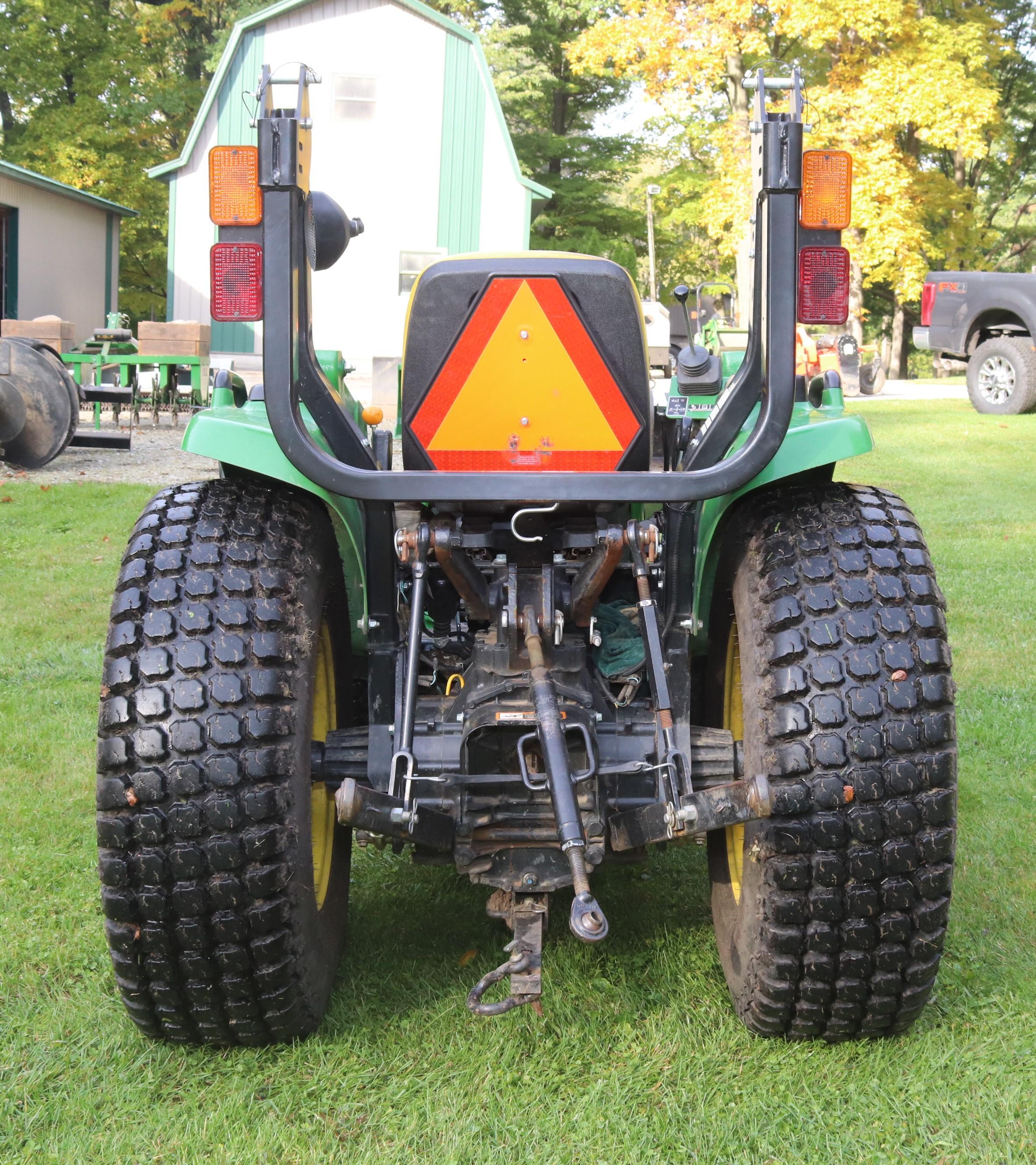 John Deere 3038E Utility Tractor