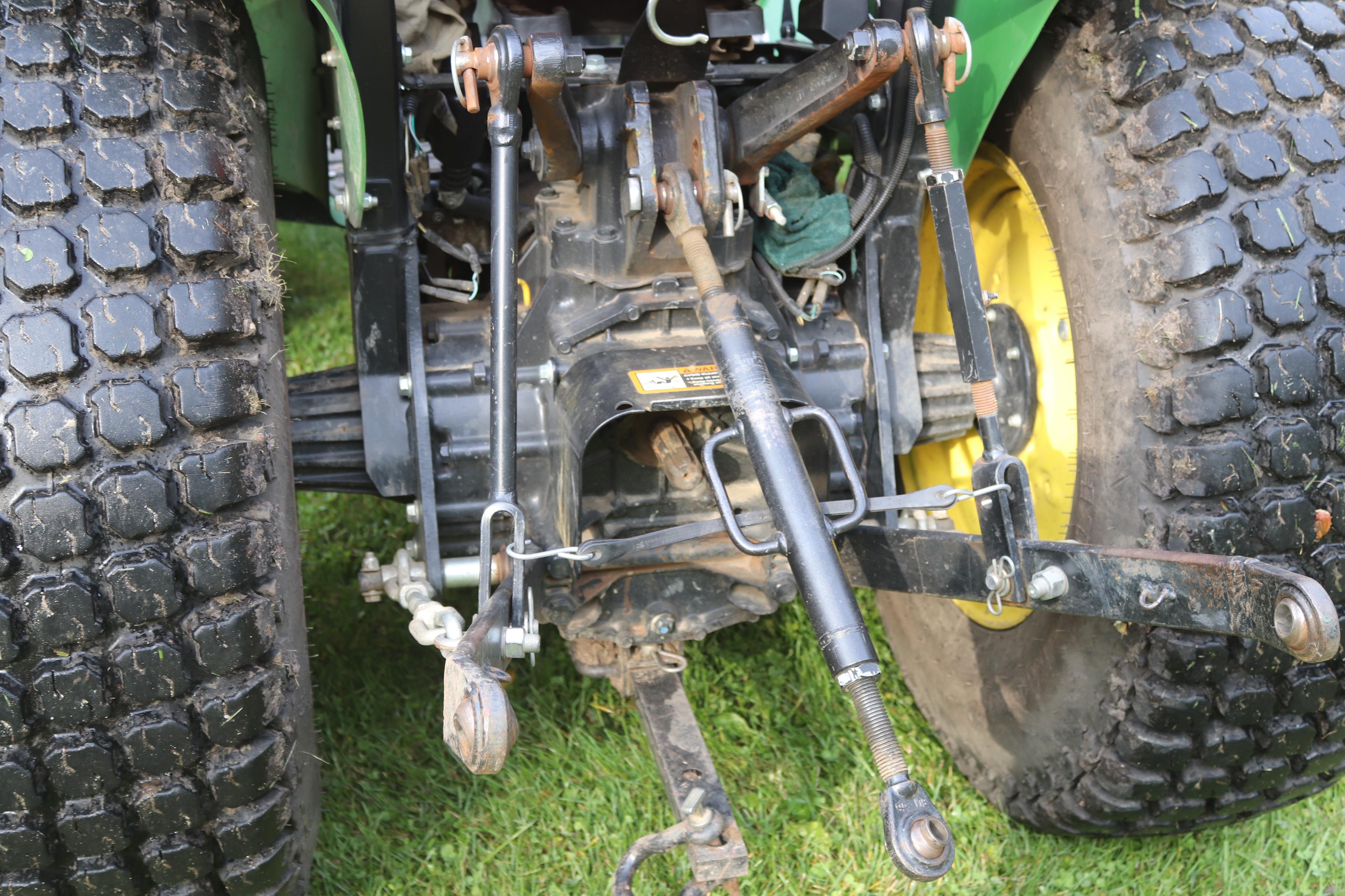 John Deere 3038E Utility Tractor