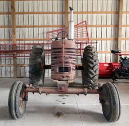 Farmall M Wide-front, gas tractor w/ good rubber, pto & rear hydraulics, sn: 116957