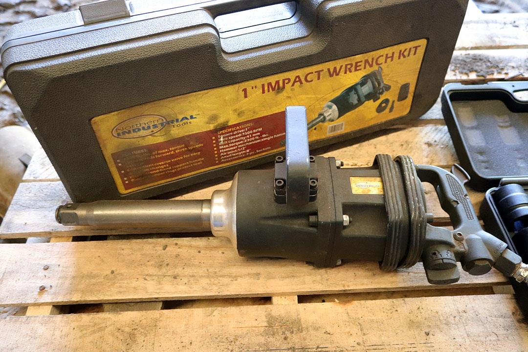 NORTHERN INDUSTRIAL AIR 1" DRIVE IMPACT W/ 10 VARIED SOCKETS UP TO 2" BOTH W/ CASES