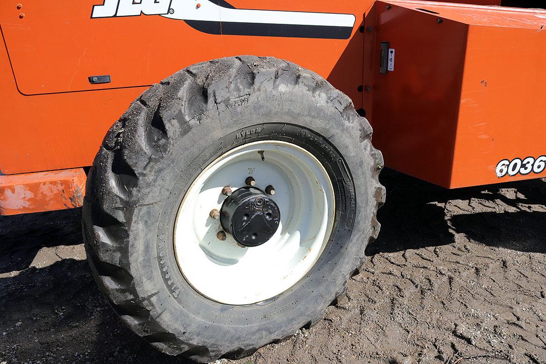 JLG SKY TRACK MODEL 6036 CUMMINS DIESEL 6000 LB CAPACITY 4WD TELEHANDLER