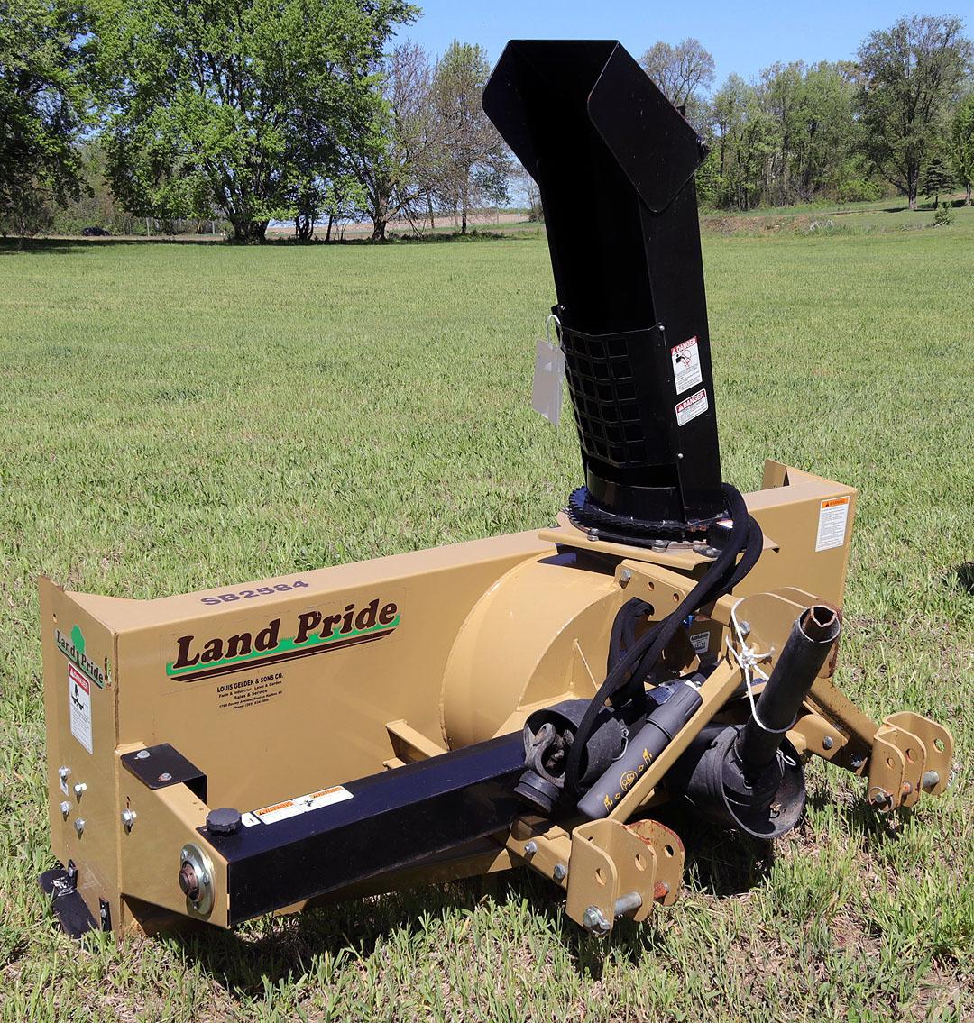 LIKE NEW LAND PRIDE MODEL SB2584 7' SINGLE REEL 3PT SNOW BLOWER W/ HYDRAULIC CHUTE