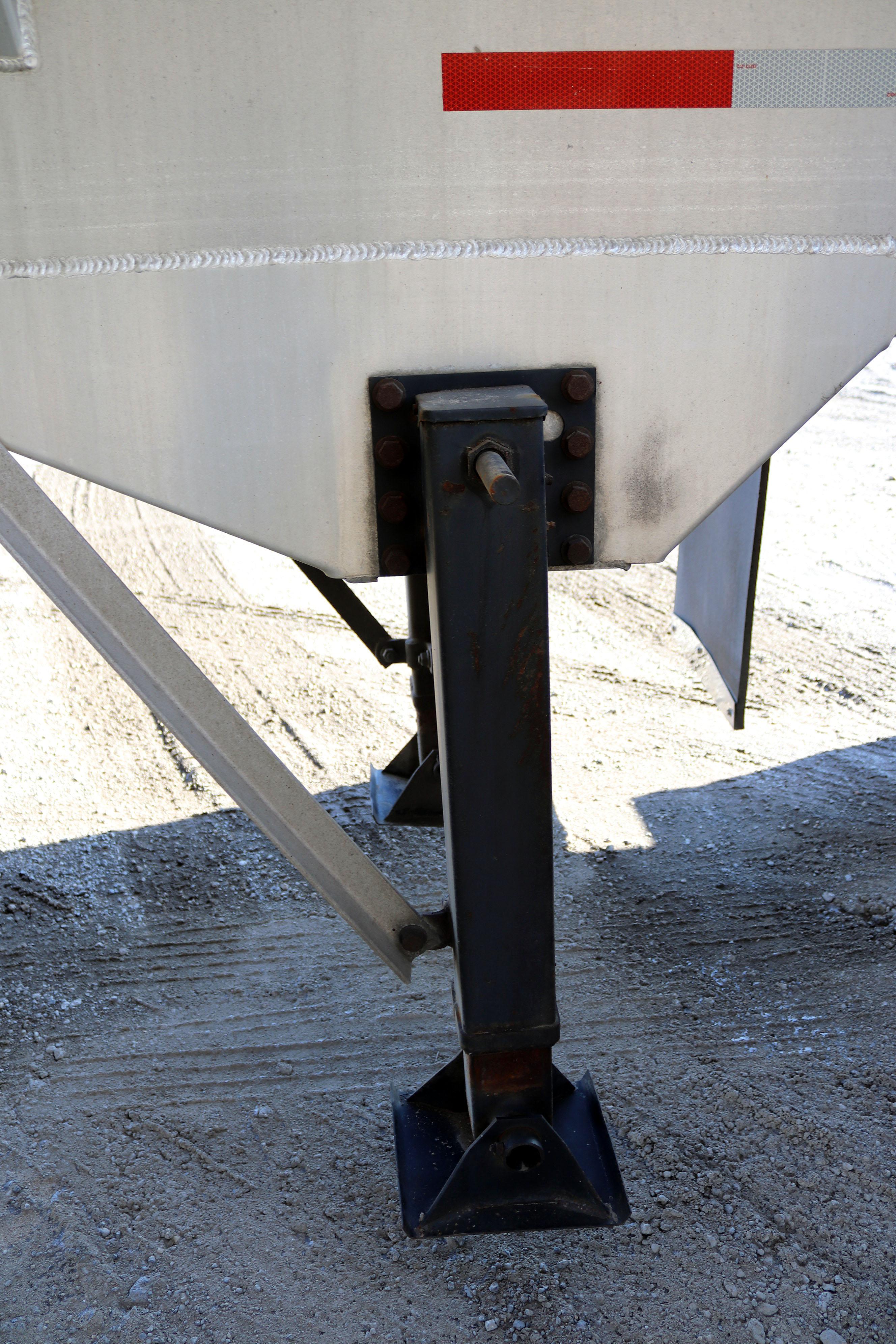 Semi Feed Trailer