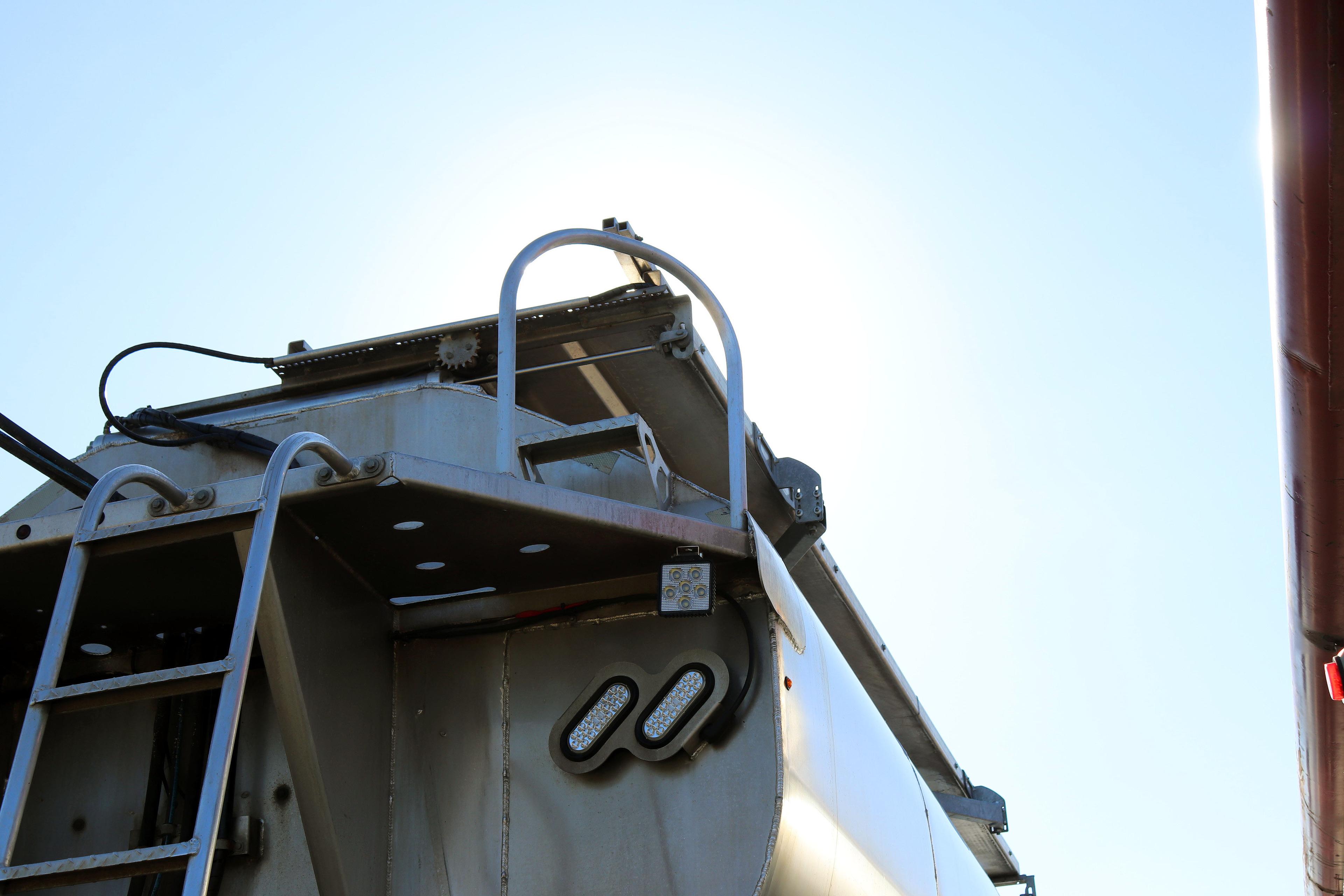 Semi Feed Trailer