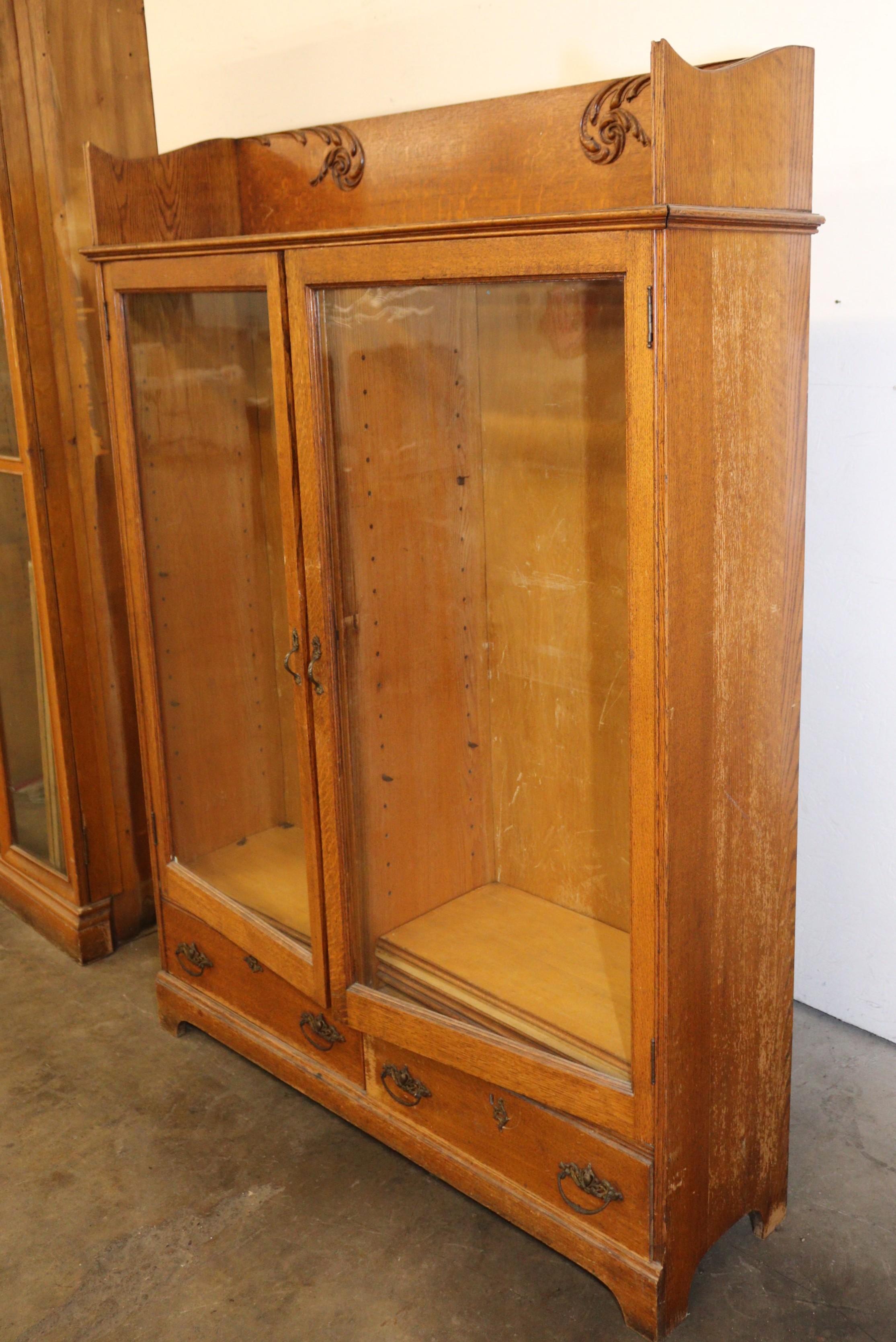 BOOKCASE