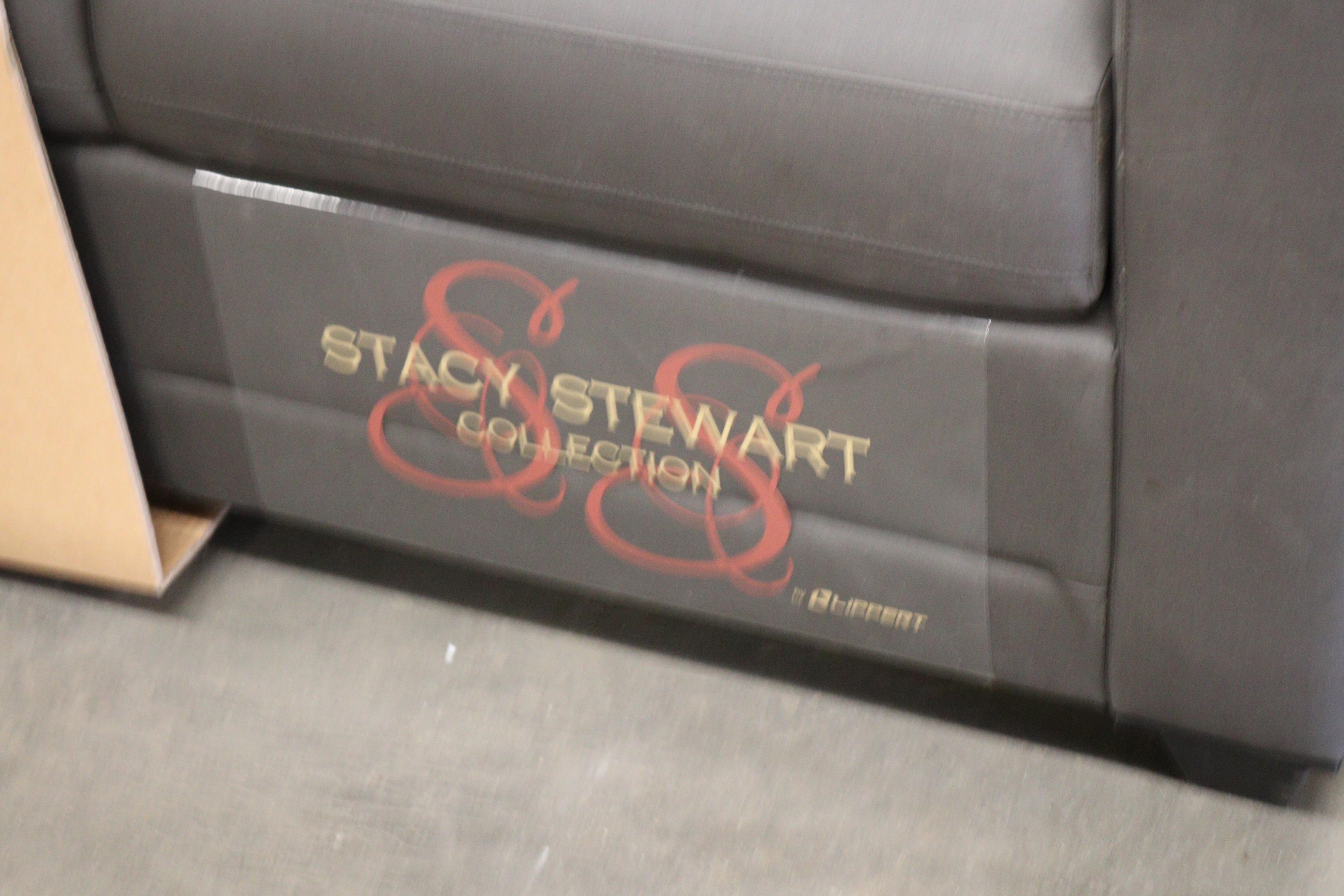 59" Loveseat