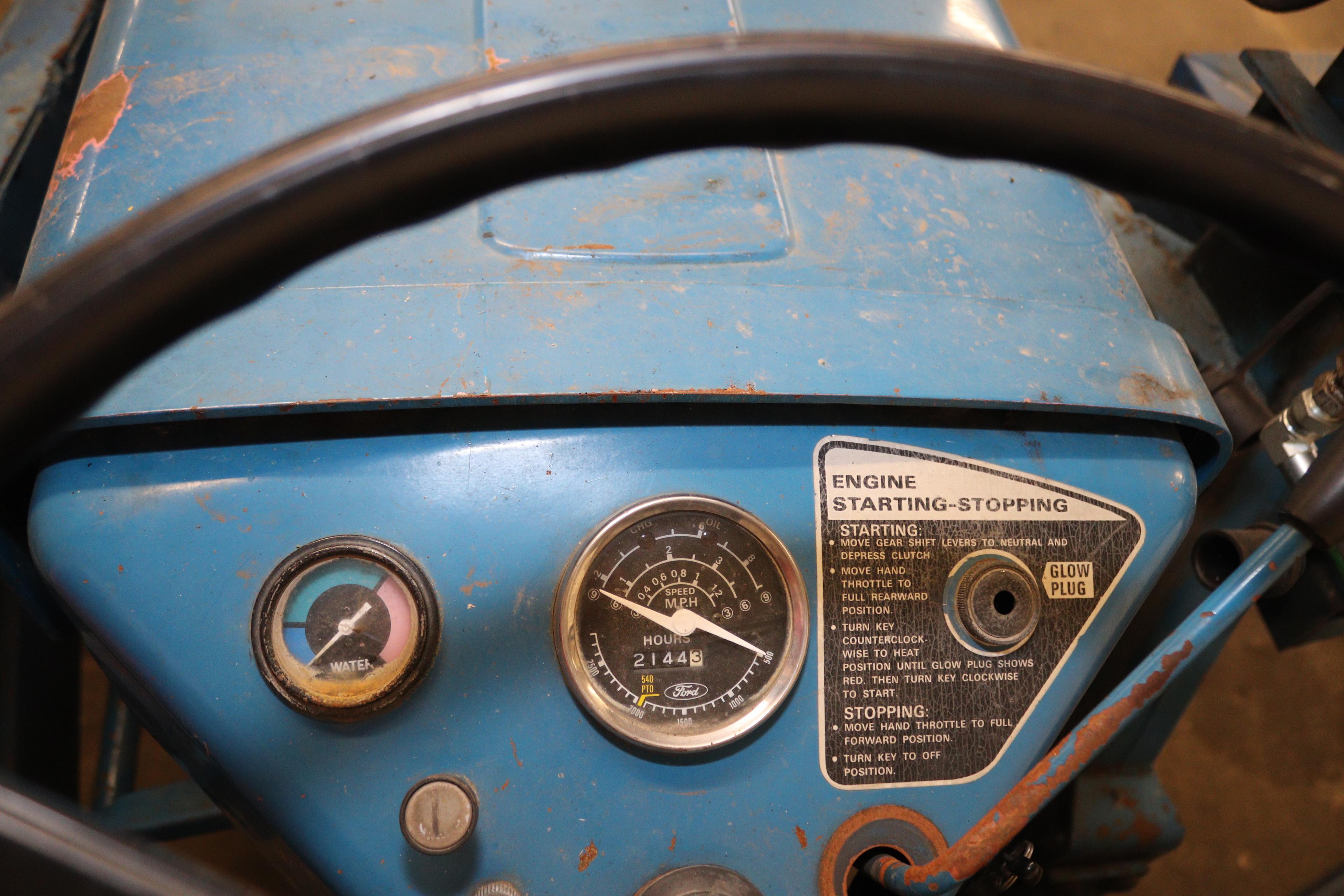 Ford 1000 Diesel Tractor, 2144 Hours, 3 pt. and Kelly Loader 4' with Wheel Weights, Full Set of Chai